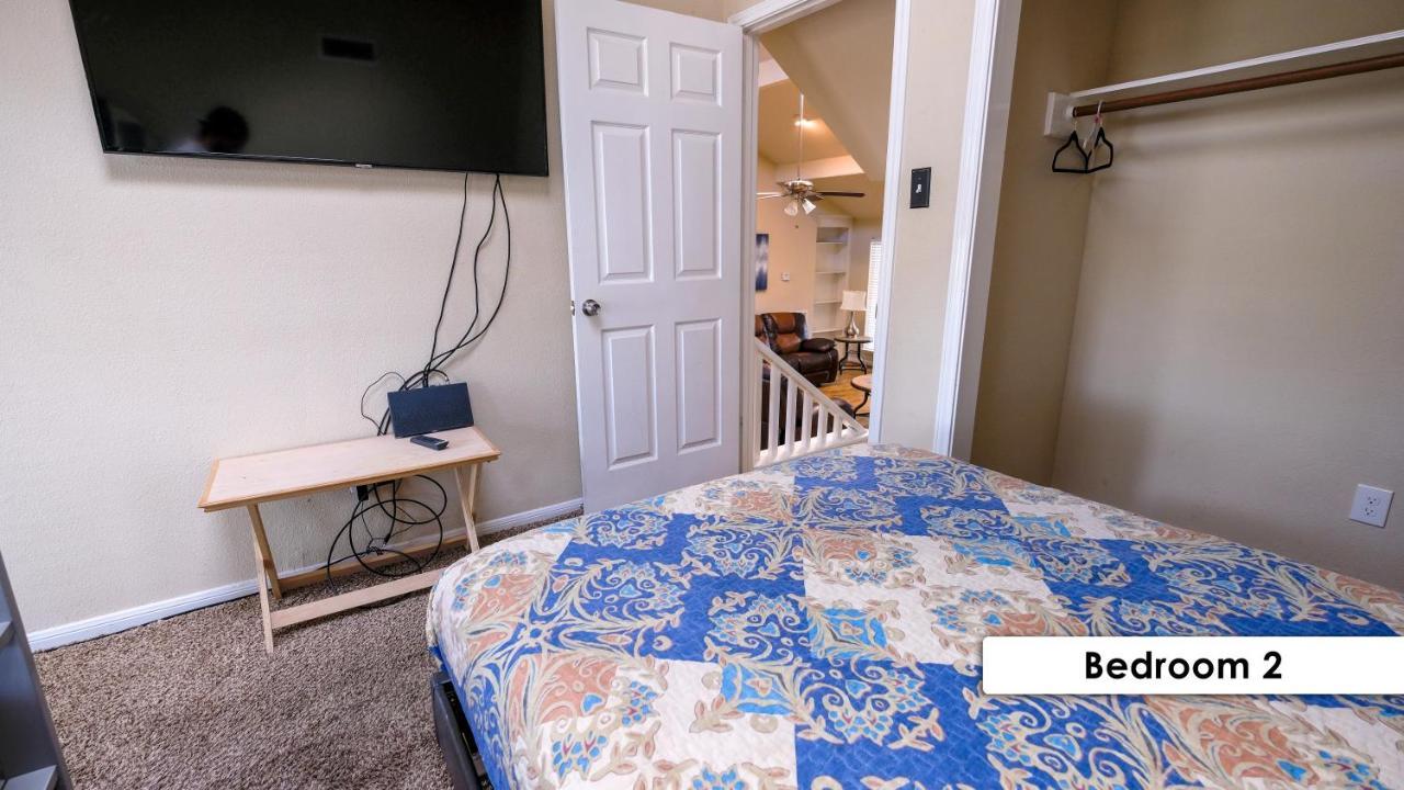 Pool House, 20 Minutes From Dt 4Bdr For 10 Guests - Winkleman Villa Houston Bagian luar foto